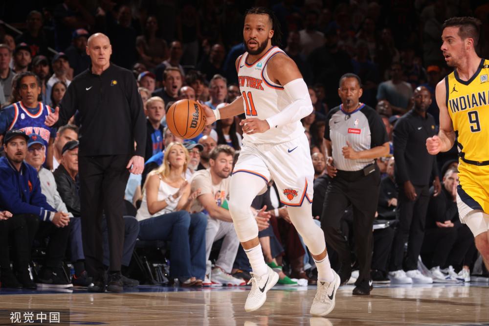 透露出她当 透露出她当